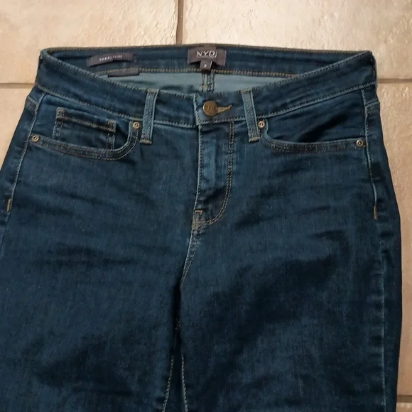 NYDJ Sherry slim size for dark wash - Picture 2 of 12